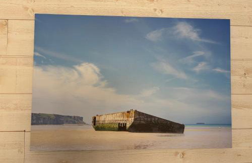 Embruns maison spacieuse rénovée 5 ch 3 sdb 2 WC belle terrasse aménagée barbecue à 250 m de la plage en plein centre d' Arromanches au coeur des plages du débarquement, proximité de Bayeux - Foto 45