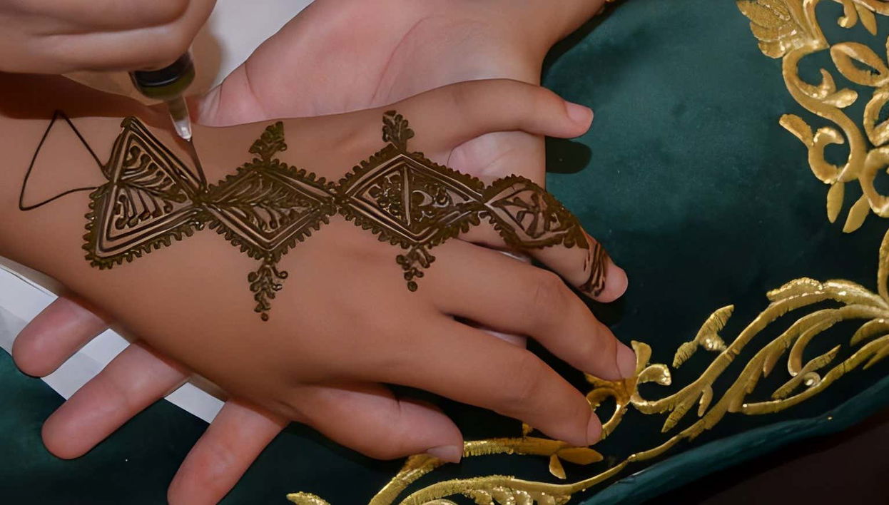 Taller de henna en Fez con comida o cena