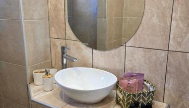 Olive Tree's House - Photo 5