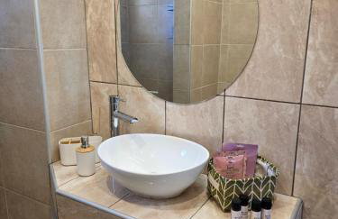 Olive Tree's House - Photo 5