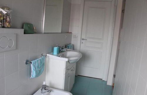 [Duomo walking distance]modern flat with free wifi - Foto 17