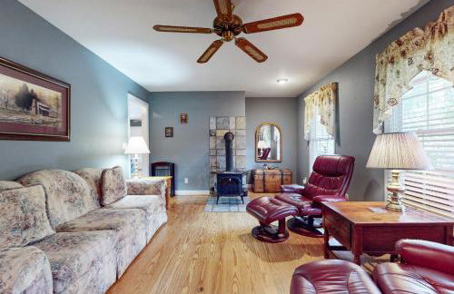 Serene Home Near Douglas Lake Yard Games Grill - Foto 4