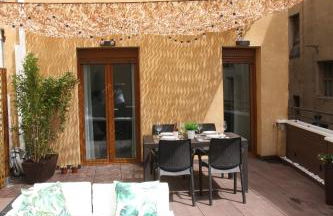 Edificio Privado con Terraza - Photo 7