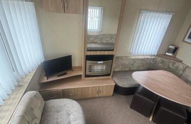 3 Bed Caravan - Sleeps 8 - Pets - Parking - Foto 7