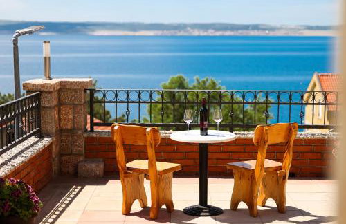 Apartmani Lucky with beautiful sea view - Photo 1