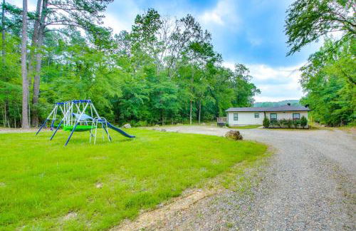 Riverfront Royal Home with Hot Tub and Fire Pits! - Foto 38