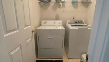 Charming Entire 3 Bedrooms House with AC and Wifi - Foto 4