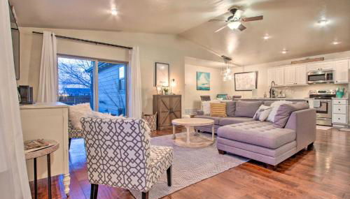 Townhome with Private Hot Tub, 8 Mi to Downtown - Foto 5