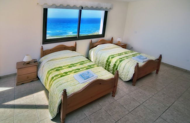 Villa Only 50m To The Sea, Sleeps 12, Polis - Foto 7