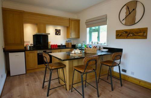 Tring Grange Cottage Sleeps 2 with Onsite Parking - Photo 16