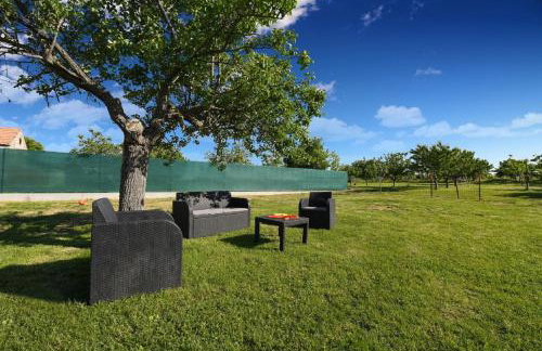 Beautiful Villa Petra with Summer Kitchen and Pool - Foto 28