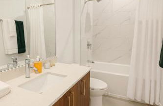 Miami Skyline Residences by Untitled Stay - Photo 44