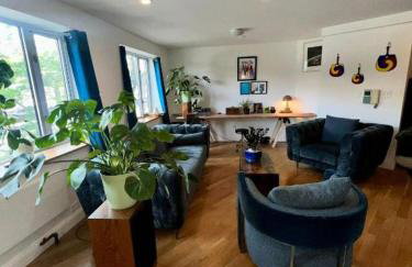 1 BEDROOM WITH SLEEPING IN LIVING ROOM Williamburg - Foto 1