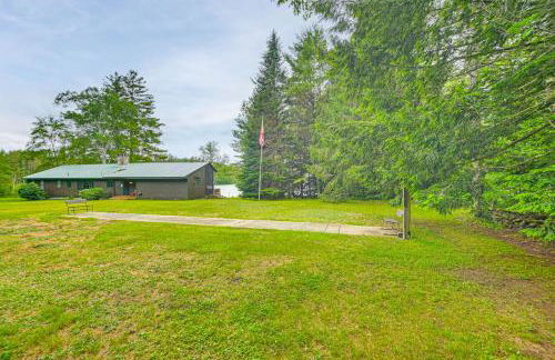 Lakefront Escape with Deck and Kayaks in Lovell! - Foto 27