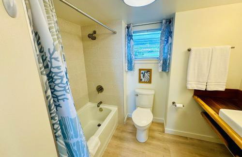 Island Glow Kailua Village #508 free assigned parking, AC, downtown, walk to restaurants, bars and the pier - Foto 26