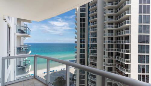 Sunny Isles 1BDR Sea View and Pool - Foto 5