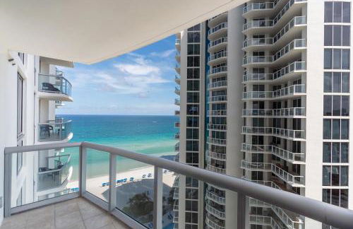 Sunny Isles 1BDR Sea View and Pool - Foto 5