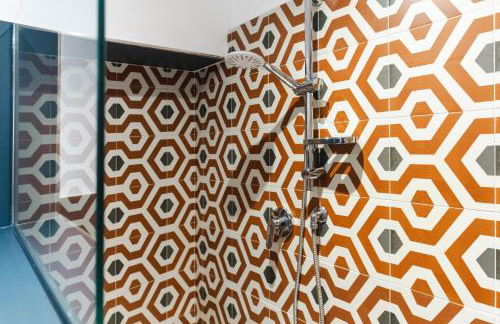 Manis Suite Apartment - Photo 8