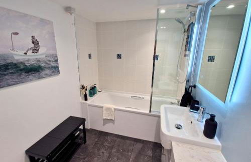 Very Spacious, Great location. Castle and Sea view - Foto 23