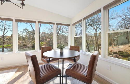 Lakeside Nest Dock on Lake Rayburn Sleeps 10 - Photo 20