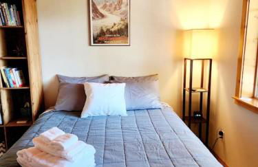 Blacktail Cabin Hideaway with hot tub - Foto 20