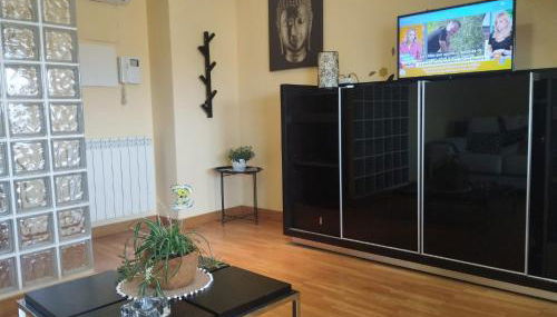 Duplex con terraza y vistas a la montaña internet aire acondicionado frente a piscinas públicas - Foto 4