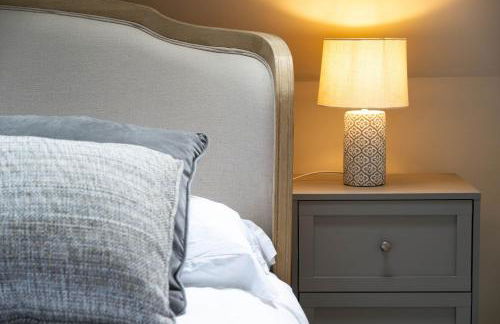 Knyvetts sleeps 6, 3 double beds, pretty garden - Foto 42