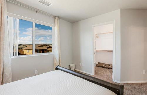 Beautiful Newly Built Home with Central AC - Foto 29