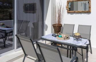 Restia Seaside Apartment II, 50m from Megas Gialos Beach - Foto 3