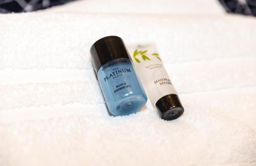 BEST PRICE! Perfect Gunwharf Accommodation - 5 single beds or Kingsize FREE PARKING - Foto 34