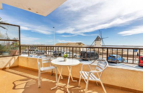 Ground Floor Seaside Residence with AC - Foto 1