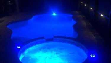 Luxury Waterfront Home With Heated Pool & Hot Tub - Foto 4