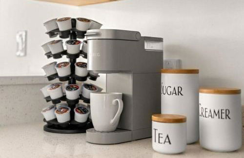 Modern Beach Haüs 4 min walk to beach w/ pool BBQ - Foto 10