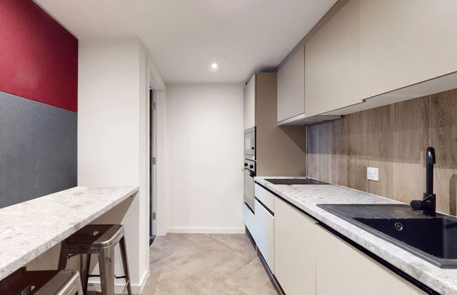 For Students Only Canvas Manchester - Foto 14