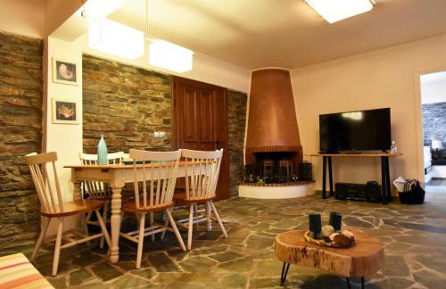 family home with a fantastic sea view, 5 minutes from the beaches - Foto 23