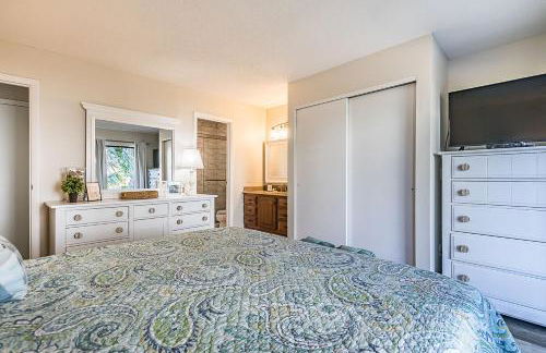 First Floor Condo - Walking distance to beach and pools! - Foto 20