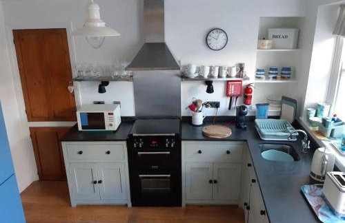 Corvus - Beautiful cottage half a mile from Mousehole - Photo 23