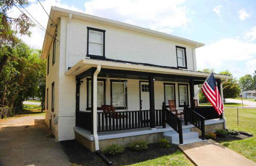 1939 Four Bed Rustic Escape by Casino - Foto 68
