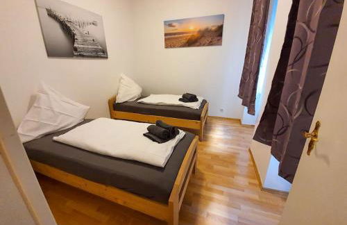 Zentrales Apartment mit Küche & WLAN, Perfekt für Paare & Geschäftsreisende - Foto 1