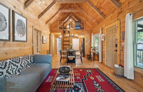 Pet-Friendly Lake Lure Cabin with Outdoor Oasis! - Foto 1