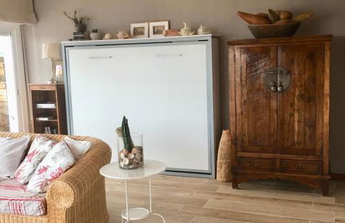 Sea Views Penthouse - Photo 23