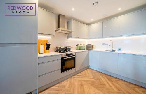 Brand New Premium Serviced Apartments, Free Parking, High-Speed WiFi By Redwood Stays - Foto 47