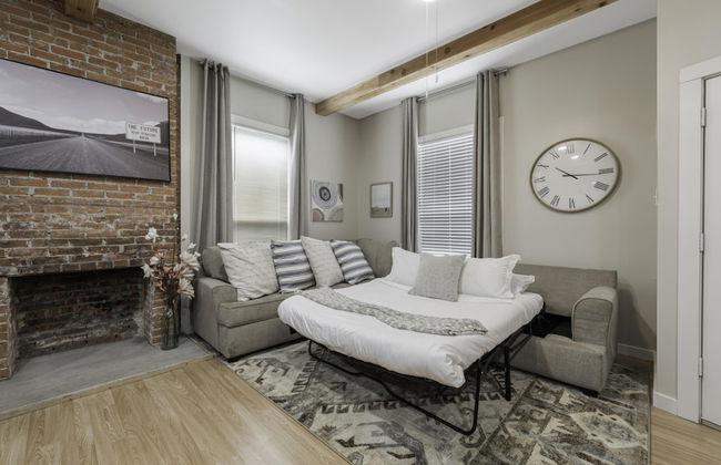 Stockyards- 4min Pet Friendly 3BR Luxe Gem - Foto 10