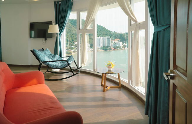 Luxury Mermaid Seaside Condotel Vung Tau - Photo 44