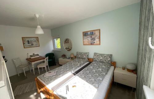 Stadtvilla-Apartment mit Parkblick und bester Verkehrsanbindung - Photo 23