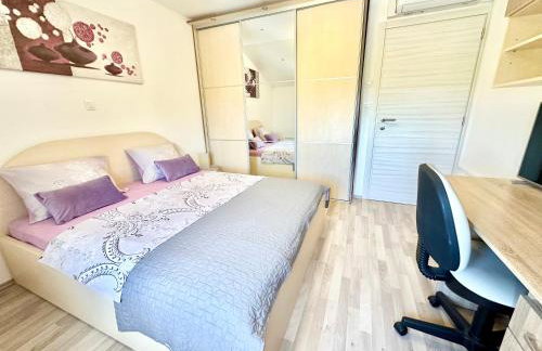 Spacious villa for 10 with a big private pool - Photo 70