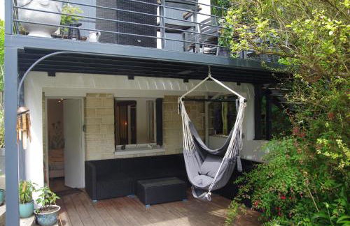 Oriana & Philippe au pied du métro 4 - Foto 1