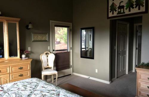 Luxury Cabin Rental with a Fire Pit in Coulterville, California - Foto 4