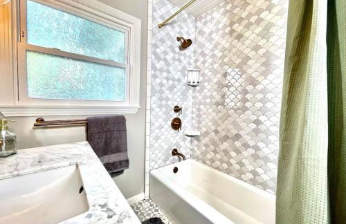 Uniquely styled home minutes to Downtown Sac! - Foto 23