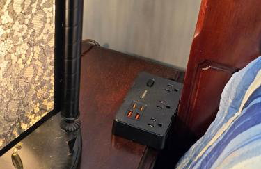 Newly Renovated Historic 6-Bedroom Manor, Where Timeless Elegance Meets Modern Luxury - Foto 39